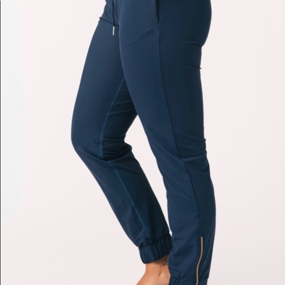 Zyia Active Everywhere Zipper Jogger